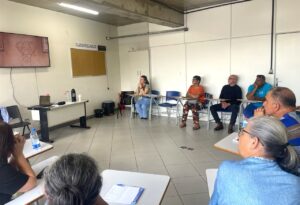 participantes do Prosa sentados em roda